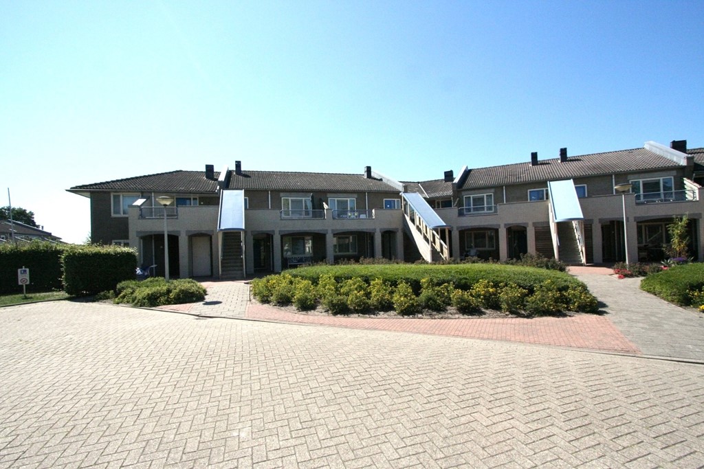 08. Achterkant huis.jpg